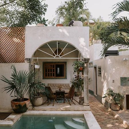 Casa Mezcla - Bed & Breakfast メリダ エクステリア 写真